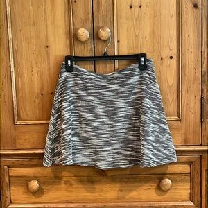 Adorable heathered gray mini skirt